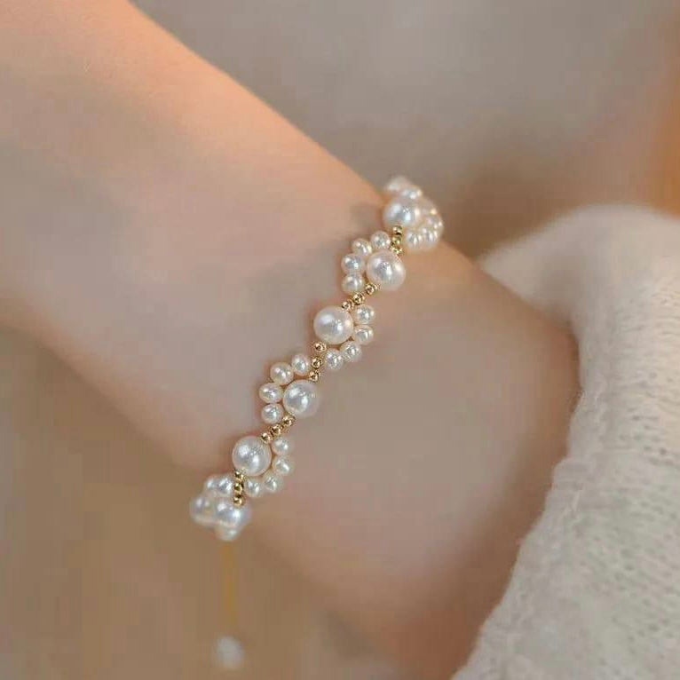 1 Pc resin White Pearl cluster braclet For a Women