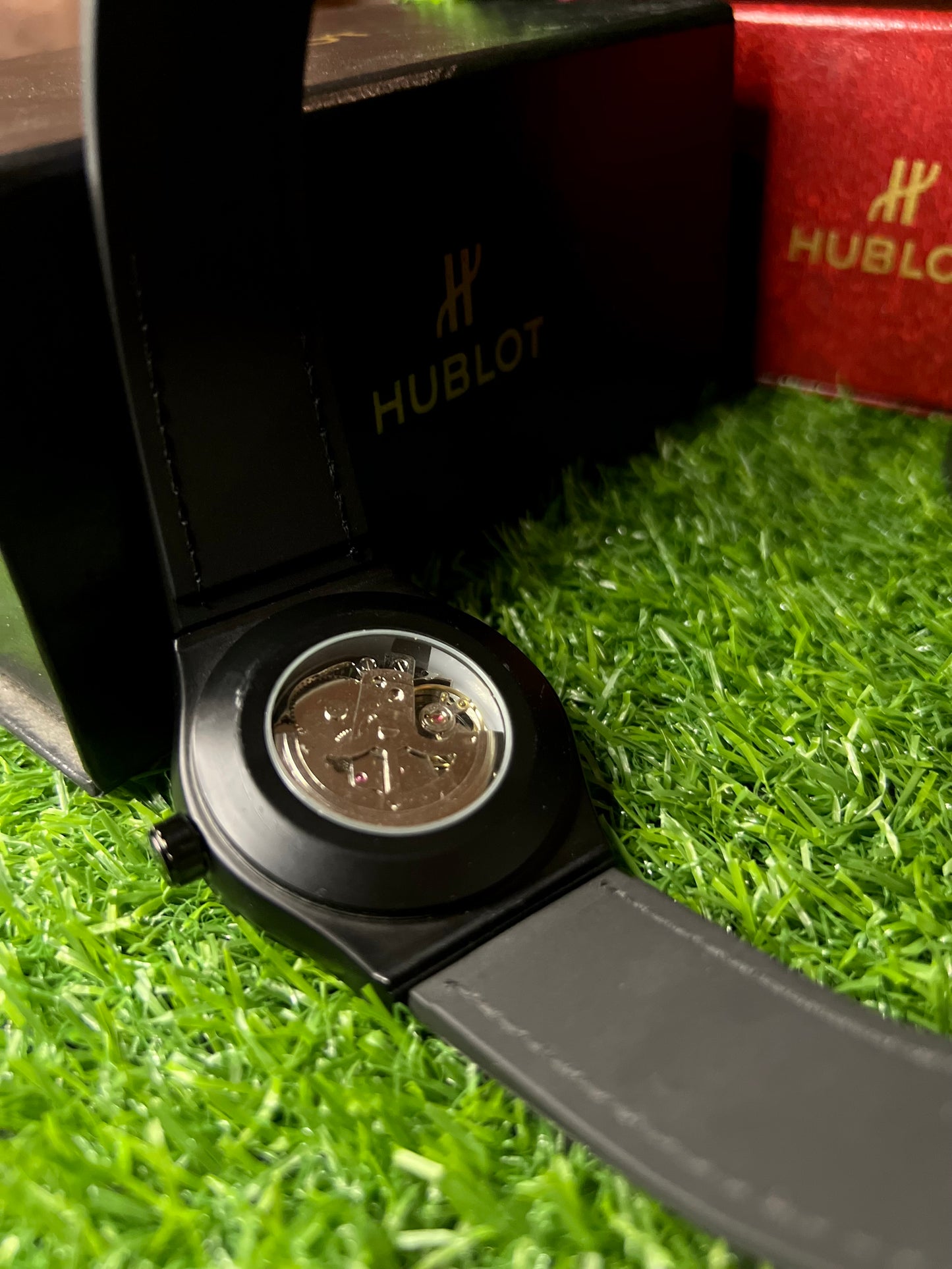 Hublot Skeleton Dial Automatic machinary watch with blue leather straps