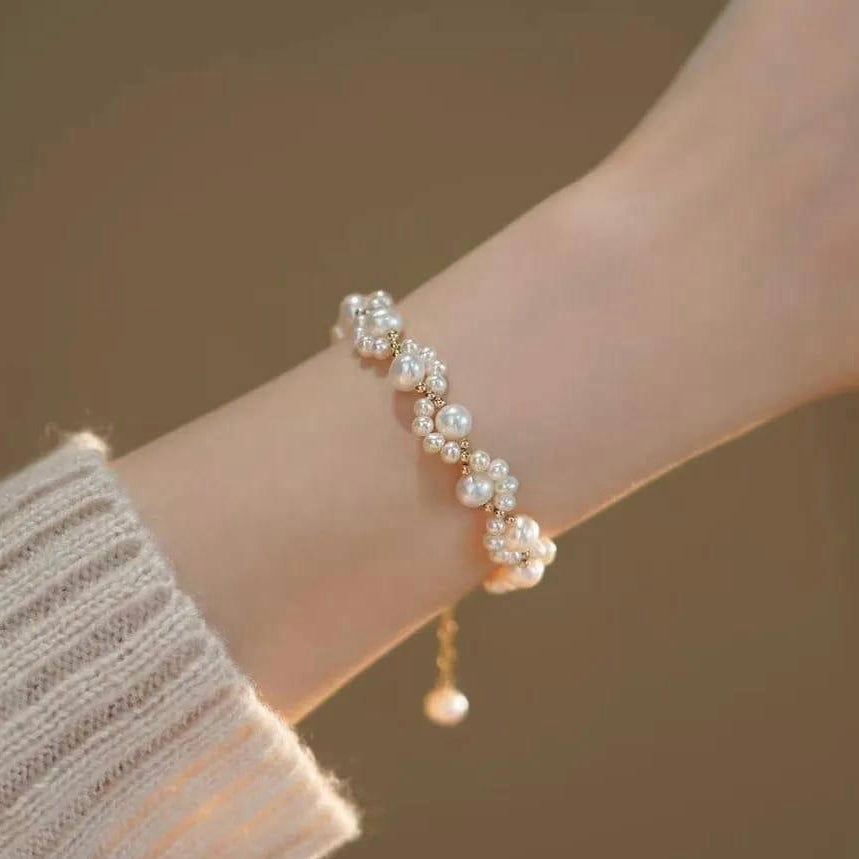 1 Pc resin White Pearl cluster braclet For a Women